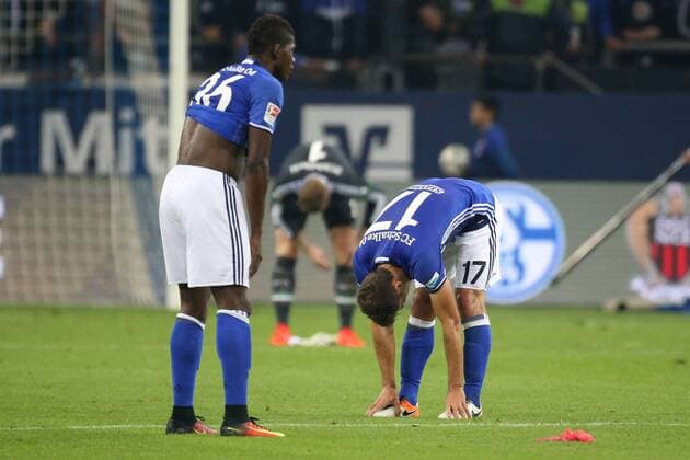 Bilder des Tages - Sport 21.09.2016, Fussball GER, 1. Bundesliga Saison 2016 2017, 4. Spieltag, FC Schalke 04 - 1. FC Koeln, v. l. Breel EMBOLO (FC Schalke 04) und Benjamin STAMBOULI (FC Schalke 04) sind enttäuscht