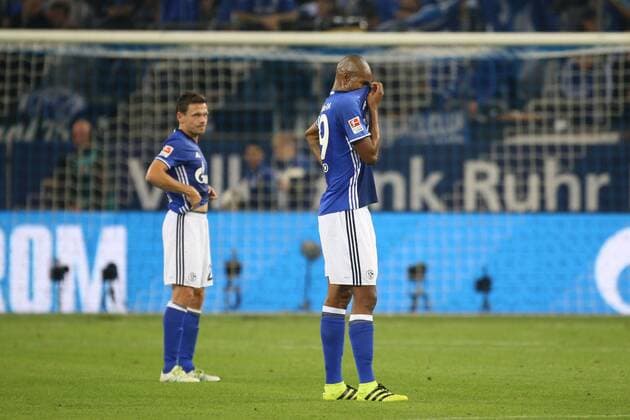 21.09.2016, Fussball GER, 1. Bundesliga Saison 2016 2017, 4. Spieltag, FC Schalke 04 - 1. FC Koeln, v. l. Sascha RIETHER (FC Schalke 04) und Naldo (FC Schalke 04) sind enttäuscht