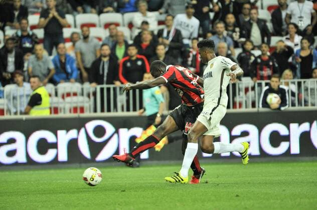 Bilder des Tages - Sport Fußball, OGC Nizza - AS Monaco Mario Balotelli (ogcnice) - Fussball Frankreich, Ligue 1, OGC Nice vs. AS Monaco - 21 09 2016 NORBERTSCANELLA PANORAMIC 