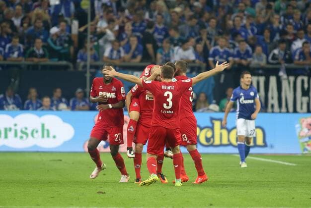 21.09.2016 - Die Spieler vom 1.FC Köln freuen sich über den Führungstreffer von Anthony Modeste (1. FC Köln) zum 1:2 beim BL-Spiel (Saison 2016 17) FC Schalke 04 - 1. FC Köln. Â