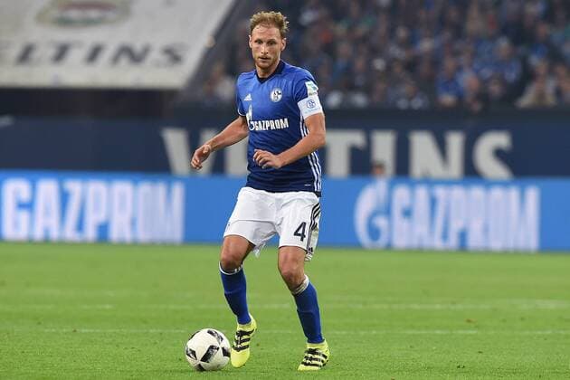 Fußball 1. Bundesliga 4. Spieltag Schalke 04 - 1. FC Köln am 21.09.2016 in der Veltins Arena in Gelsenkirchen Benedikt Höwedes ( Schalke ) xRx