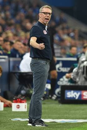 Fußball 1. Bundesliga 4. Spieltag Schalke 04 - 1. FC Köln am 21.09.2016 in der Veltins Arena in Gelsenkirchen Peter Stöger ( Trainer Köln ) xRx