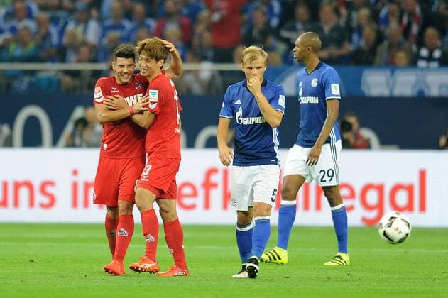 V.l.n.r. Milos Jojic jubelt mit Torschuetze Yuya Osako ( beide 1 FC Koeln ) ueber den Ausgleich zum 1 : 1, Johannes Geis und Naldo ( beide Schalke 04 ) sind enttaeuscht. 21.09.2016 --- Fussball --- 1. Bundesliga --- Schalke 04 vs 1 FC Koeln Gelsenkirchen Copyright: xThienelx Eibner-Pressefotox EP_ttl