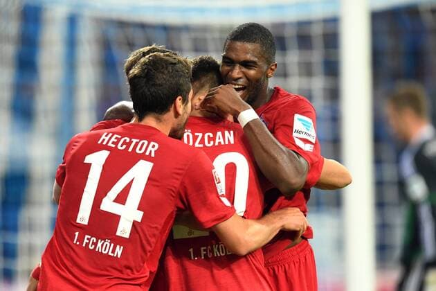 Fussball, 1.BL Saison 2016 2017, Spieltag 4, FC Schalke 04 - 1.FC Köln, 21.09.2016, Veltinsarena Gelsenkirchen, Kölner jubel ,