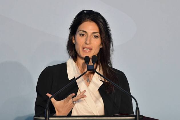 Fußball, UEFA präsentiert Logo der EURO 2020 in Rom Rome s Major Virginia Raggi. Roma 22-09-2016 Foro Italico Logo Roma2020 european football championships unveiled andreaxstaccioli