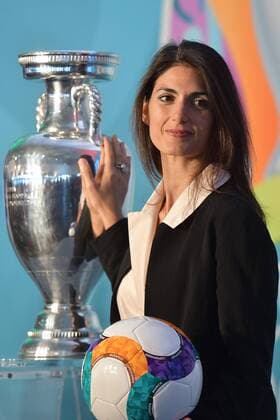 Fußball, UEFA präsentiert Logo der EURO 2020 in Rom Rome s Major Virginia Raggi. with pallone and coppa Roma 22-09-2016 Foro Italico Logo Roma2020 european football championships unveiled andreaxstaccioli