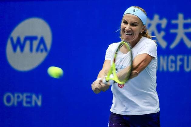 WUHAN, CHINA - SEPTEMBER 22: Svetlana Kuznetsova of Russia attends a training session ahead of the 2016 WTA Tennis Damen Dongfeng Motor Wuhan Open on September 22, 2016 in Wuhan, Hubei Province of China.  CFP492532558 