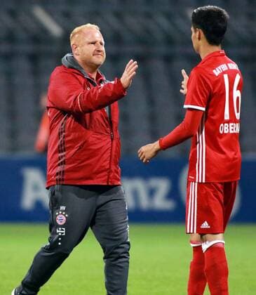 Trainer Heiko Vogel, Raphael Obermair (FC Bayern München II) Fussball Regionalliga Bayern Grünwalderstadion 20.09.2016 FC Bayern München II - SpVgg Unterhaching