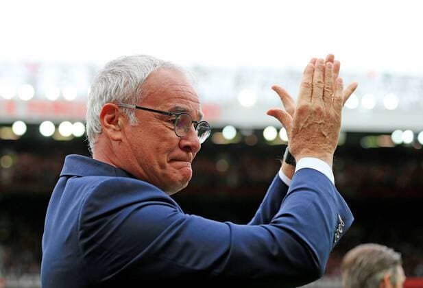 Leicester City manager Claudio Ranieri applauds the travelling fans during the Premier League match at Old Trafford Stadium, Manchester. Picture date: September 24th, 2016. Pic Sportimage EDITORIAL USE ONLY. No use with unauthorised audio, video, data, fixture lists, club league logos or live services. Online in-match use limited to 120 images, no video emulation. No use in betting, games or single club league player publications.