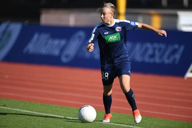 Freisteller in Aktion, in Action Laura Lindner (Turbine Potsdam) (38), Fussball, Allianz Frauen-Bundesliga, Borussia Mönchengladbach - 1.FFC Turbine Potsdam, xmkx