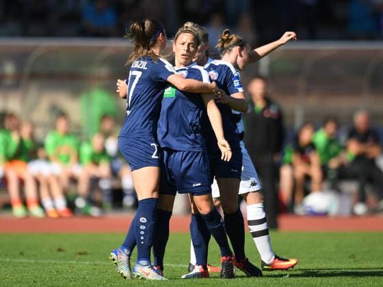 Jubel, Freuen, celebrate, happy, cheer , Goal Celebration Tor 1:1 Bild v.L. Sarah Zadrazil (Turbine Potsdam) (27) mit Torschützin Svenja Huth (Turbine Potsdam) (9) und Tabea Kemme (Turbine Potsdam) (21), Fussball, Allianz Frauen-Bundesliga, Borussia Mönchengladbach - 1.FFC Turbine Potsdam, xmkx