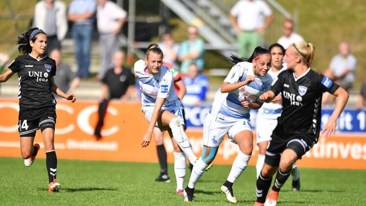 Tor, Goal , But, Treffer 2:0 Virginia Kirchberger (MSV Duisburg) (24) Toschuss, Fussball, Allianz Frauen-Bundesliga, MSV DUISBURG - FF USV JENA, xmkx