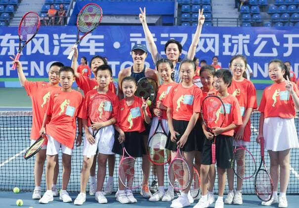 WUHAN, CHINA - SEPTEMBER 25: Swiss tennis player Martina Hingis attends an activity on day 1 of the 2016 WTA Tennis Damen Dongfeng Motor Wuhan Open on September 25, 2016 in Wuhan, China.  CFP492686329 