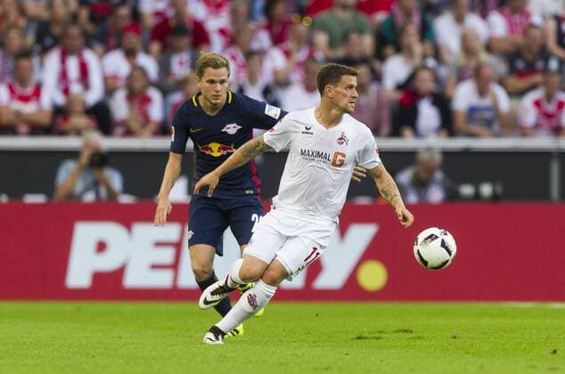 18.10.2015, Köln, Deutschland, 1.Fussball Bundesliga - Saison 2015 2016, 1.FC Köln - RB Leipzig, Leipzigs Benno Schmitz gegen Kölns Simon Zoller