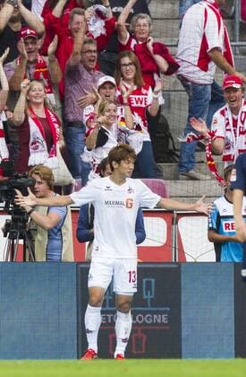 18.10.2015, Köln, Deutschland, 1.Fussball Bundesliga - Saison 2015 2016, 1.FC Köln - RB Leipzig, Kölns Torschütze Yuya Osako jubelt nach seinem Tor zum 1:1