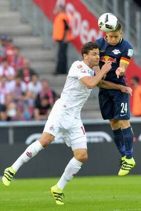 GER,1.FBL, 1. FC Koeln vs RB Leipzig 25.09.2016, Rhein-Energie-Stadion, Koeln, GER,1.FBL, 1. FC Koeln vs RB Leipzig, im Bild im Kopfballduell von links: Jonas Hector ( Koeln 14 ), Dominik Kaiser ( Leipzig 24 ) Foto © nordphoto Treese nordphotoxTreese