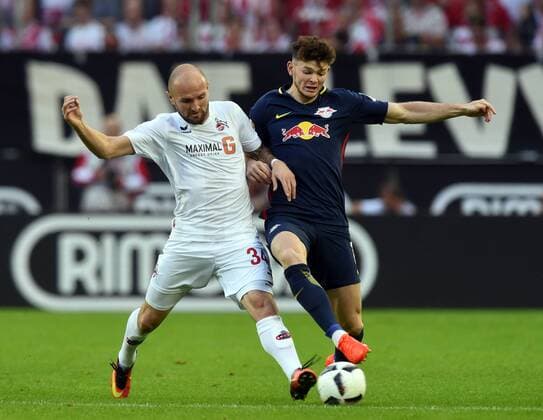 1. FC Köln - RasenBallsport Leipzig 25.09.2016. Zweikampf zw. Konstantin Rausch (Köln li.) und Oliver Burke (RB Leipzig). HM