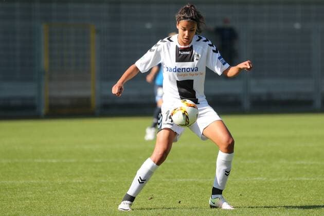 Cinzia Zehnder (Freiburg, 14), Freisteller, Ganzkörper, Einzelbild, Aktion, Action, Fussball, Allianz Frauen-Bundesliga, TSG 1899 Hoffenheim - SC Freiburg, xozx