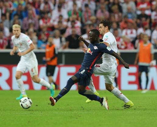 vl. Naby Keita (Leipzig, 8), Jonas Hector (FC Koeln, 14), 1. FC Koeln - RB Leipzig, Koeln Copyright: xHorn xEibner-Pressefotox EP_bhorn
