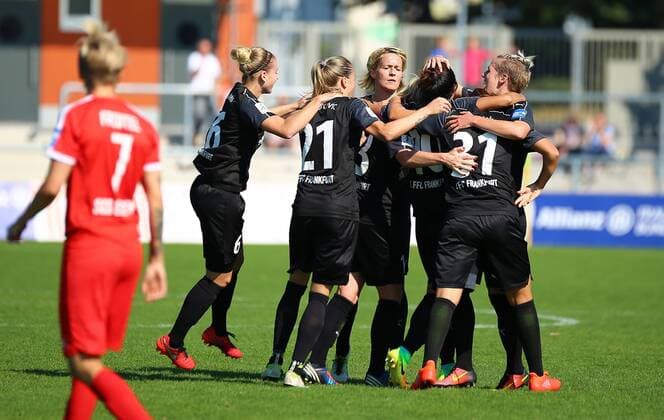 25.09.2016 xcex Deutschland, Frankfurt, Fussball, Frauenfussball Allianz Frauen-Bundesliga Saison 2016 2017 1. FFC Frankfurt - SGS Essen Torjubel FFC Frankfurt, Jubel, Freude, Emotionen