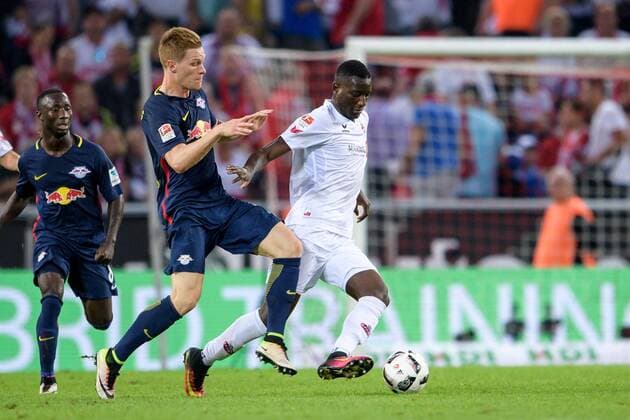 Marcel Halstenberg (RB Leipzig 23) im Zweikampf gegen Sehrou Guirassy (1. FC Koeln 19) beim Fussball Bundesliga Spiel zwischen dem 1. FC Koeln und RB Leipzig am 25.09.2016 Koeln Copyright: xSchuelerx xEibnerx-xPressefotox