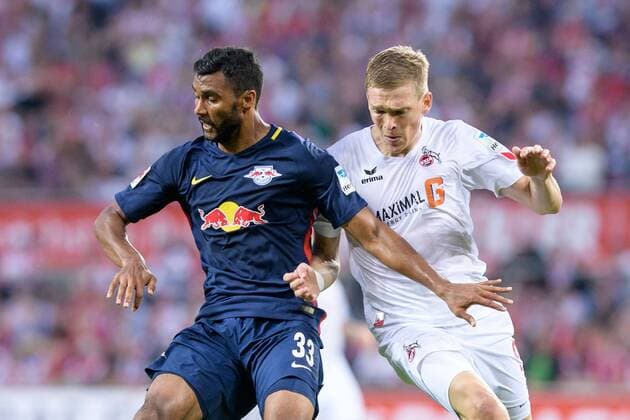 Artjoms Rudnevs (1. FC Koeln 9) und Marvim Compper (RB Leipzig 33) beim Fussball Bundesliga Spiel zwischen dem 1. FC Koeln und RB Leipzig am 25.09.2016 Koeln Copyright: xSchuelerx xEibnerx-xPressefotox