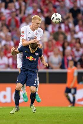 Marcel Sabitzer (RB Leipzig 7) und Frederik Soerensen (1. FC Koeln 4) beim Fussball Bundesliga Spiel zwischen dem 1. FC Koeln und RB Leipzig am 25.09.2016 Koeln Copyright: xSchuelerx xEibnerx-xPressefotox