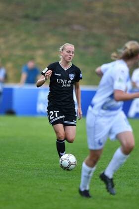 Lina Hausicke ( FF USV Jena) (27) im Vorwärtslauf, Fussball, Allianz Frauen-Bundesliga, MSV DUISBURG - FF USV JENA, xmkx
