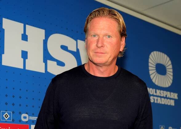 1. Fussball Bundesliga Saison 2016-2017 Hamburger SV 1. Fussball Bundesliga Saison 2016-2017 Hamburger SV Vorstellung von Trainer Markus Gisdol im Volksparkstadion Trainer Markus Gisdol (Hamburger SV)