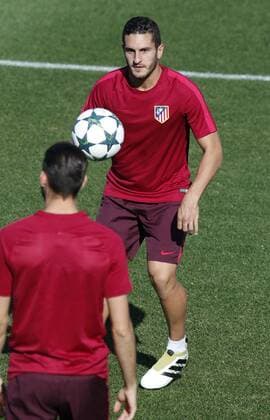 Fußball, CL, Training Atletico Madrid Atletico Madrid s Koke Resurreccion (R) takes part in a training session at Las Rozas sports city in Madrid, Spain, 27 September 2016. Atletico Madrid will face Bayern Munich in a UEFA Champions League Group D match on 28 September. EFE Angel Diaz training session of Atletico Madrid !ACHTUNG: NUR REDAKTIONELLE NUTZUNG!  GRA315 20160927-636105991624318229