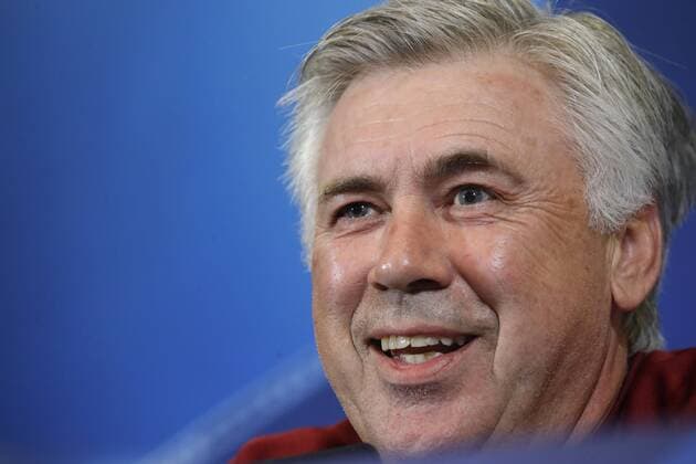 Bilder des Tages - SPORT Head coach of Bayern Munich, Italian Carlo Ancelotti, attends a press conference PK Pressekonferenz at the Vicente Calderon stadium in Madrid, Spain, 27 September 2016. Bayern Munich will face Atletico Madrid in a UEFA Champions League Group D soccer match on 28 September. EFE Juanjo Martin Press conference of Bayern Muncih !ACHTUNG: NUR REDAKTIONELLE NUTZUNG!  GRA340 20160927-636105996984146597