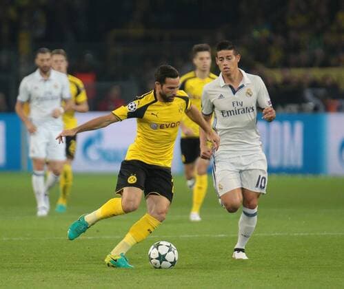 27.09.2016, xovx, Fussball UEFA Champions League, Borussia Dortmund - Real Madrid, emspor emonline, v.l. Gonzalo Castro (Borussia Dortmund), James Rodriguez (Real Madrid), Aktion. Dortmund