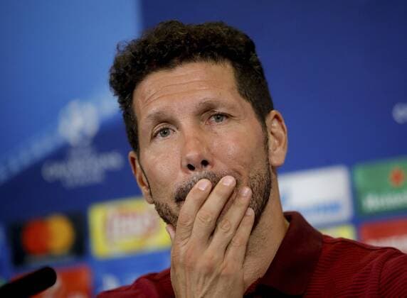 Head coach of Atletico Madrid, Argentine Diego Pablo Simeone, attends a press conference PK Pressekonferenz at the Vicente Calderon stadium in Madrid, Spain, 27 September 2016. Atletico Madrid will face Bayern Munich in a UEFA Champions League Group D soccer match on 28 September. EFE Juanjo Martin Press conference of Atletico Madrid !ACHTUNG: NUR REDAKTIONELLE NUTZUNG!  GRA388 20160927-636106069887470474