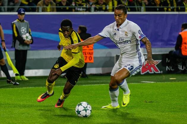 GER, Champions League, Borussia Dortmund vs Real Madrid 27.09.2016, Signal Iduna Park, Dortmund, GER, Champions League, Borussia Dortmund vs Real Madrid, im Bild picture shows Ousmane DembŽlŽ Dembele (BVB Dortmund 7) im Duell im Zweikampf mit DANILO (Real Madrid 23), Foto@ nordphoto Rauch nordphotox xrauch