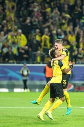 Matthias Ginter (Borussia Dortmund 28) und Pierre-Emerick Aubameyang (Borussia Dortmund 17) beim Torjubel nach dem Treffer zum 1:1 beim Champions League Spiel zwischen Borussia Dortmund und Real Madridl am 27.09.2016, Dortmund Copyright: xSchuelerx xEibnerx-xPressefotox EP_JSE