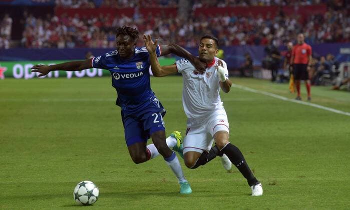 Champions League JORNADA 2, Sevilla FC- OLYMPIQUE DE LYON, ESTADIO RAMON SANCHEZ PIZJUAN.YANGA-MBIWA  xJUANxGUERRAx xPARTIDOx