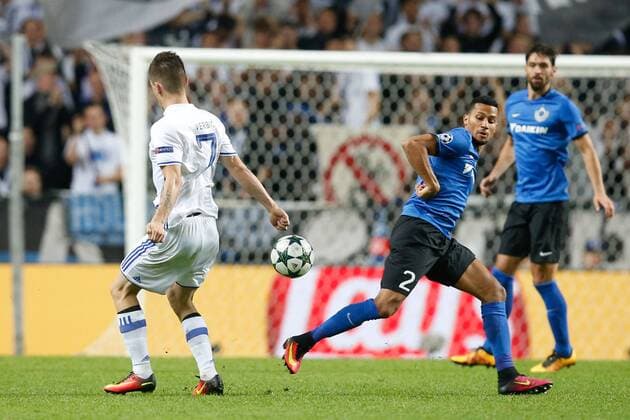 Kobenhavn s Benjamin Verbic and Club s Ricardo van Rhijn fight for the ball during a soccer game between Danish club F.C. Kobenhavn and Belgian team Club Brugge KV in Copenhagen, Denmark, Tuesday 27 September 2016, the second game in the group stage of the UEFA Champions League competition, in group G. BRUNOxFAHY  x04941962x