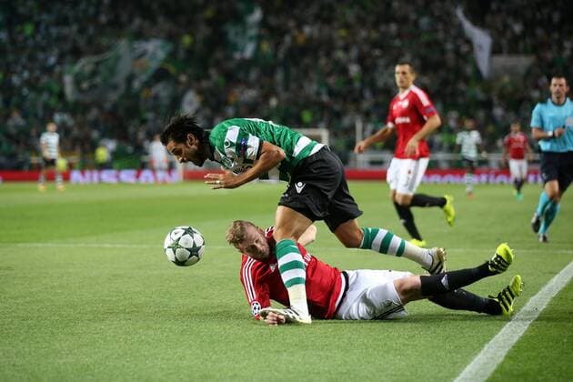Lissabon, Portugal - Fussball, Champions League, Sporting Lissabon vs. Legia Warschau: BRYAN RUIZ THIBAULT MOULIN  160927PYK0104