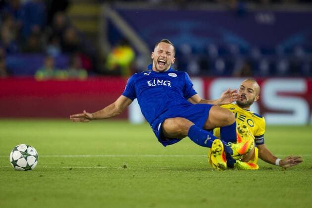 Bilder des Tages - SPORT 27.09.2016. King Power Stadium, Leicester, England. UEFA Champions League Football. Leicester City versus FC Porto. Danny Drinkwater of Leicester City is fouled by Andre Andre of FC Porto. xGrahamxWilsonx  ActionPlus11793853