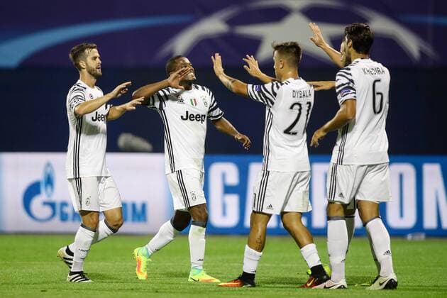 SOCCER - CL, Zagreb vs Juventus ZAGREB,CROATIA,27.SEP.16 - SOCCER - UEFA Champions League, group stage, GNK Dinamo Zagreb vs Juventus Turin. Image shows the rejoicing of Juventus. GEPAxpictures xMaticxKlansek
