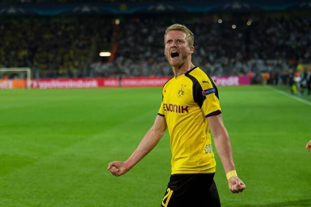 Dortmund, Germany 27.09.2016, UEFA Champions League - 2016 17 Season, Group F - Matchday 2, BV Borussia Dortmund - Real Madrid, Andre Schuerrle (BVB) jubelt nach seinem treffer zum 2:2 ( DeFodi001