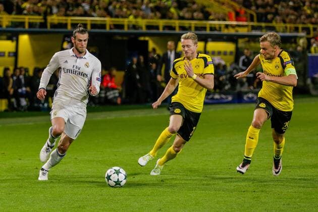 GER, Champions League, Borussia Dortmund vs Real Madrid 27.09.2016, Signal Iduna Park, Dortmund, GER, Champions League, Borussia Dortmund vs Real Madrid, im Bild picture shows BALE (Real Madrid 11), AndrŽ Schürle Andre Schuerle (BVB Dortmund 21), Lukasz Piszczek (BVB Dortmund 26), Foto@ nordphoto Rauch nordphotox xrauch