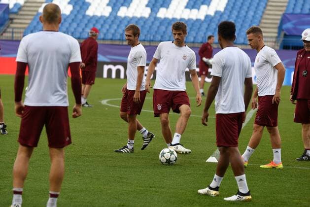 Madrid: Bayer Munich Training Session Bayer Munich s players pictured during a training Session ahead of Champions League match with Atlético Madrid.  JorgexSanzx xPacificxPress