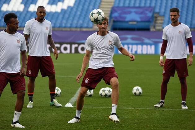 Madrid: Bayer Munich Training Session Bayer Munich s players pictured during a training Session ahead of Champions League match with Atlético Madrid.  JorgexSanzx xPacificxPress