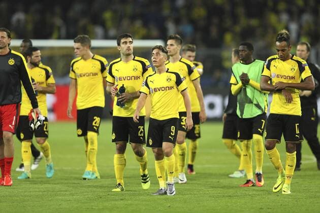 Foto: Sokratis ( Borussia ) und Emre MOR Fussball - Championsleague am Di. 27.09.2016 Gruppenphase, Borussia Dortmund - Real Madrid 2 - 2