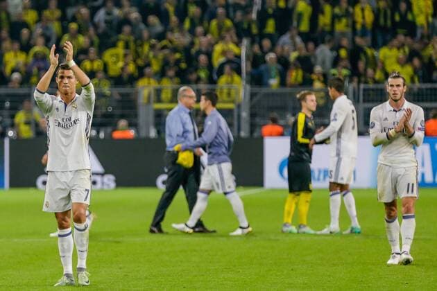 GER, Champions League, Borussia Dortmund vs Real Madrid 27.09.2016, Signal Iduna Park, Dortmund, GER, Champions League, Borussia Dortmund vs Real Madrid, im Bild picture shows Christiano RONALDO CR7 (Real Madrid 7), BALE (Real Madrid 11) nach dem Spiel after match, Foto@ nordphoto Rauch nordphotox xrauch