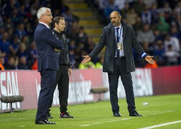 27.09.2016. King Power Stadium, Leicester, England. UEFA Champions League Football. Leicester City versus FC Porto. FC Porto Head Coach Nuno Espirito Santo complains to the fourth official about a decision. xGrahamxWilsonx  ActionPlus11793917