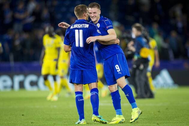 27.09.2016. King Power Stadium, Leicester, England. UEFA Champions League Football. Leicester City versus FC Porto. Jamie Vardy and Marc Albrighton of Leicester City congratulate each other after the final whistle. xGrahamxWilsonx  ActionPlus11793928
