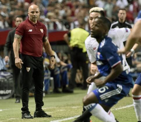 Sevilla s Argentinian coach Jorge Sampaoli during the UEFA Champions League group H soccer match between Sevilla FC and Olympique Lyon played at Sanchez Pizjuan stadium in Seville, Andalusia, Spain, 27 September 2016. SEVILLA VS OLYMPIQUE LYON !ACHTUNG: NUR REDAKTIONELLE NUTZUNG!  SEV001 20160927-636106167461641804