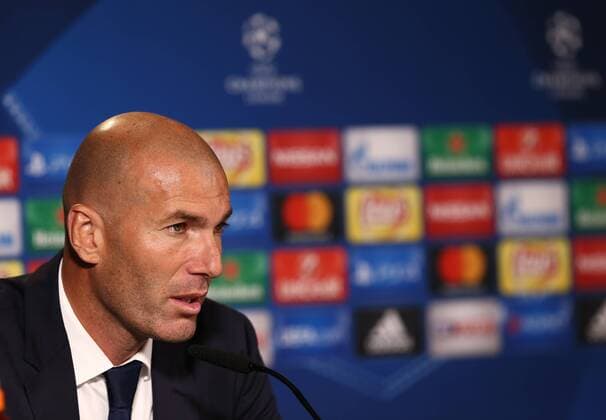 Dienstag 27.09.2016, Saison 2016 2017, UEFA Champions League, Vorrunde Gruppenphase, 2. Spieltag im Dortmunder Signal Iduna Park, BVB 09 Borussia Dortmund - Real Madrid CF 2:2, Zinedine Zidane (Trainer, Madrid) auf der anschliessenden Pressekonferenz